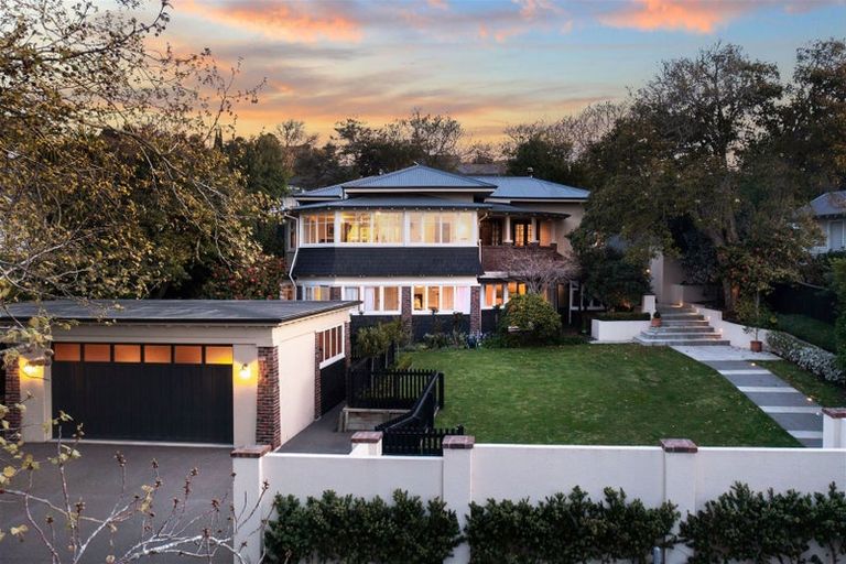 Photo of property in 2 Gwynfa Avenue, Cashmere, Christchurch, 8022