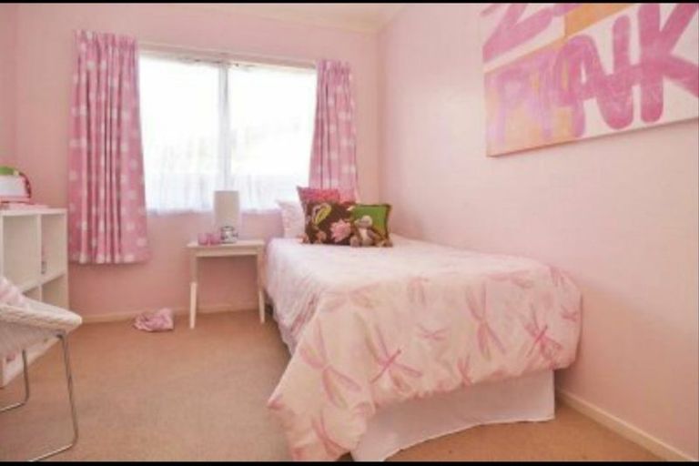 Photo of property in 39 Ian Sage Avenue, Long Bay, Auckland, 0630