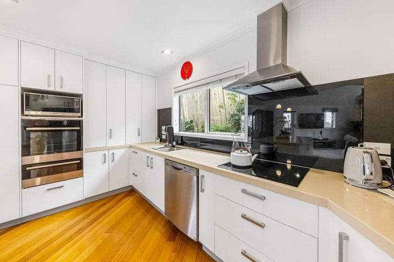 Photo of property in 9 San Marino Drive, Henderson, Auckland, 0612