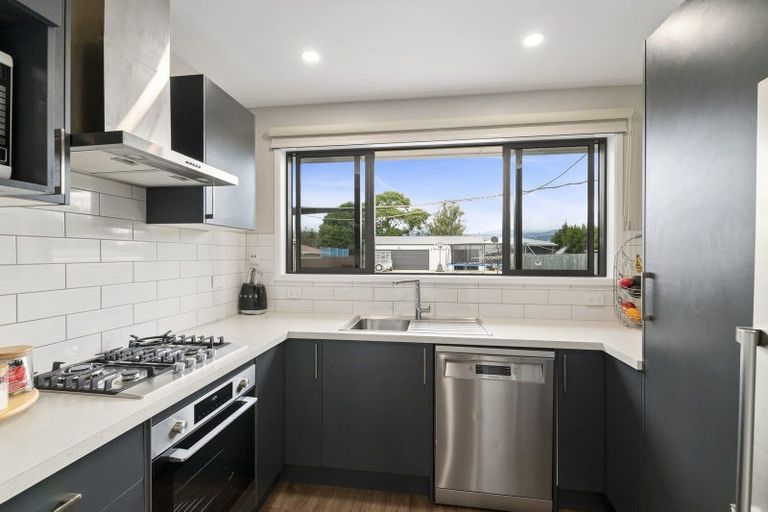 Photo of property in 14 Quinn Road, Levin, 5510