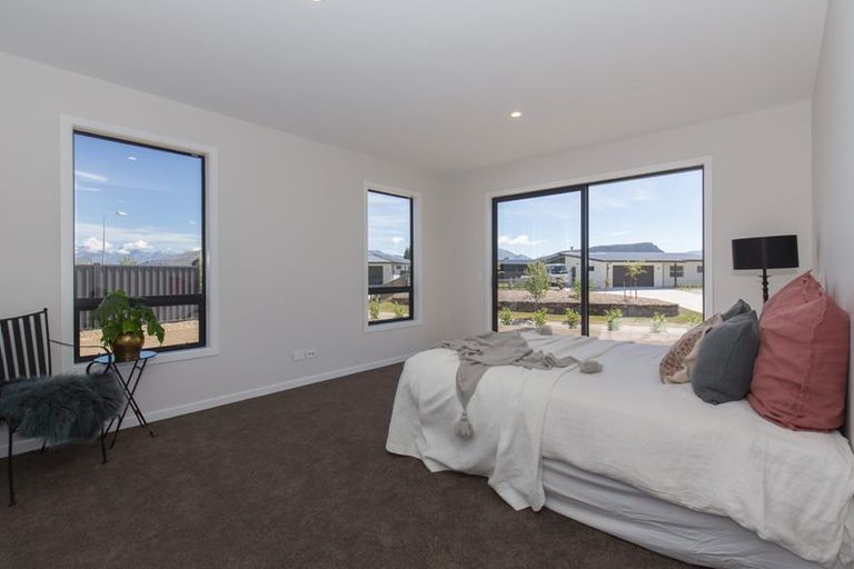 Photo of property in 6 Nancy Lane, Wanaka, 9305