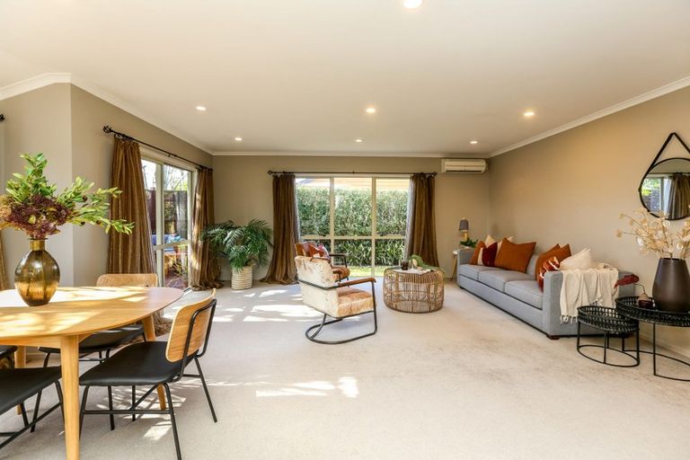 Photo of property in 9a Turehu Street, Merrilands, New Plymouth, 4312