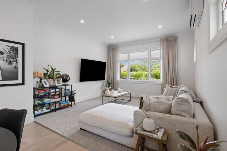 Photo of property in 11 Miro Street, Takaro, Palmerston North, 4410