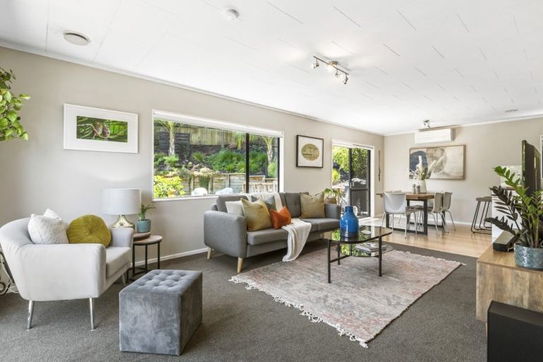 Photo of property in 2/59 Topliss Drive, Northcross, Auckland, 0632