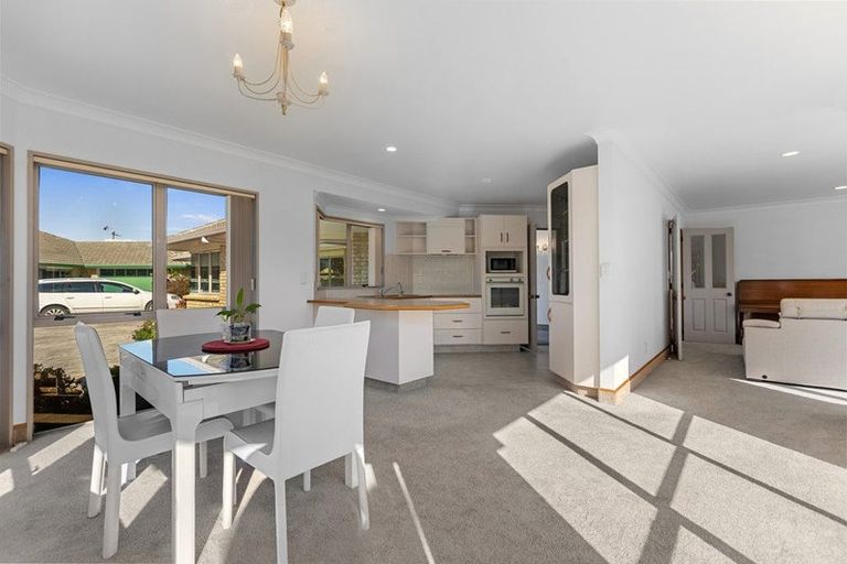 Photo of property in 24 Santa Monica Drive, Papamoa Beach, Papamoa, 3118