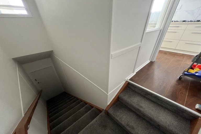 Photo of property in 1 Clematis Avenue, Murrays Bay, Auckland, 0630