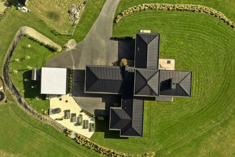 Photo of property in 140 Mill Road, Oxford, 7430