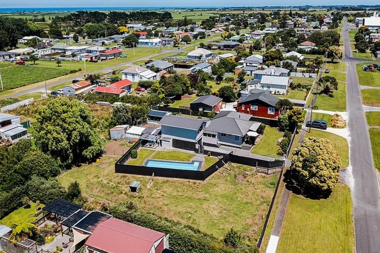 Photo of property in 74 Riemenschneider Street, Manaia, 4612