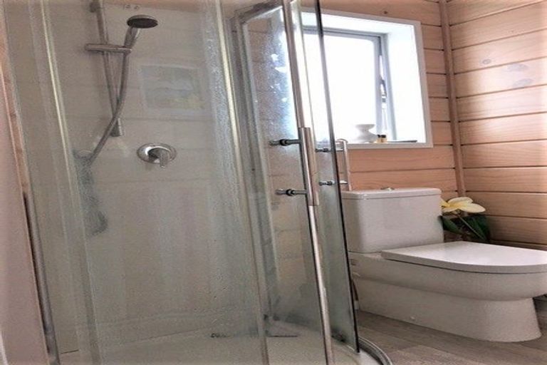 Photo of property in 56a Bay Street, Red Beach, 0932