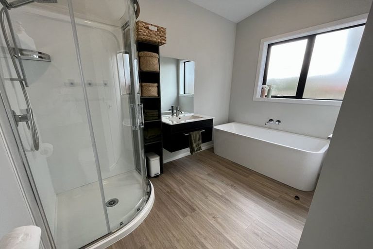 Photo of property in 21d Margaret Road, Raumati Beach, Paraparaumu, 5032