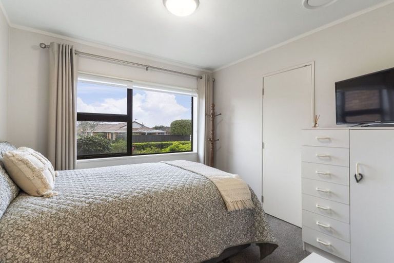 Photo of property in 1/35 Golfland Drive, Golflands, Auckland, 2013