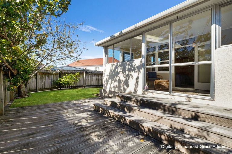 Photo of property in 104 Atawhai Road, Fitzherbert, Palmerston North, 4410