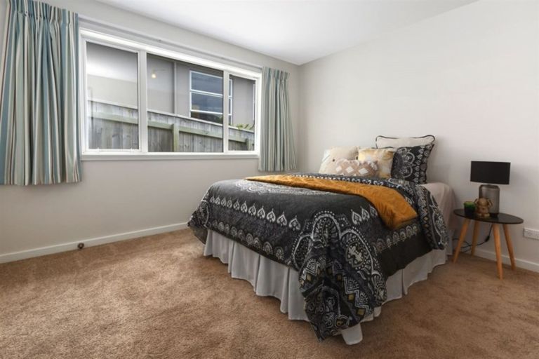 Photo of property in 135 Endeavour Drive, Whitby, Porirua, 5024