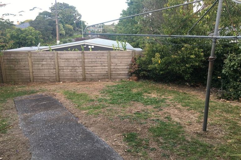 Photo of property in 2 Ambler Avenue, Glen Eden, Auckland, 0602