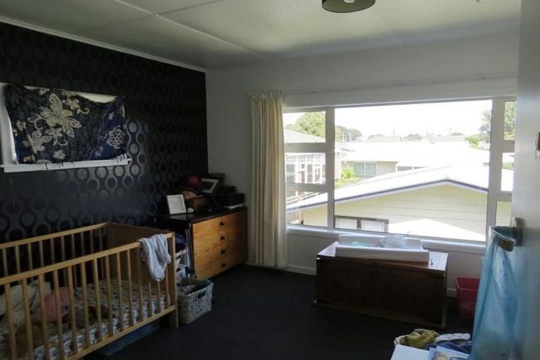 Photo of property in 34 Ropiha Street, Fitzroy, New Plymouth, 4312