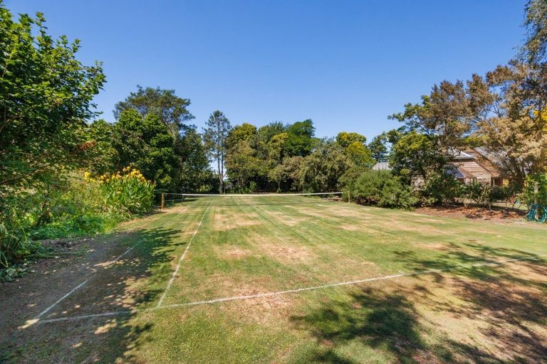 Photo of property in 154 Oroua Road, Kairanga, Palmerston North, 4475