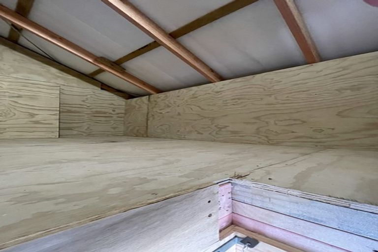 Photo of property in 6 Jane Maree Road, Kumeu, 0810