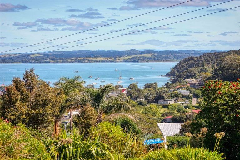 Photo of property in 34 Oneroa Road, Russell, 0202