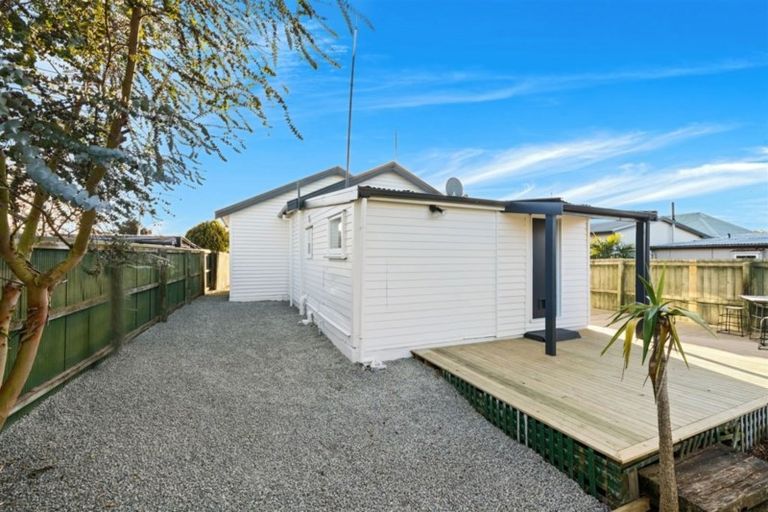 Photo of property in 6 Badger Street, Parklands, Christchurch, 8083