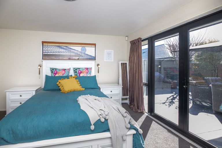 Photo of property in 7 Baltic Place, Northwood, Christchurch, 8051