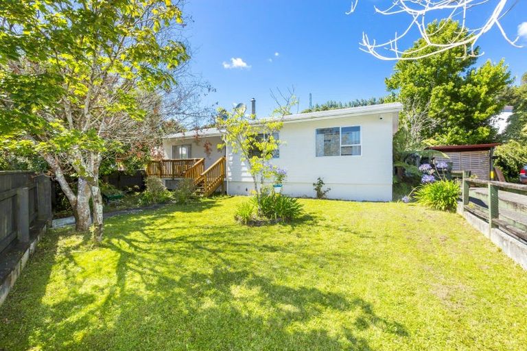 Photo of property in 11 Beryl Grove, Birchville, Upper Hutt, 5018