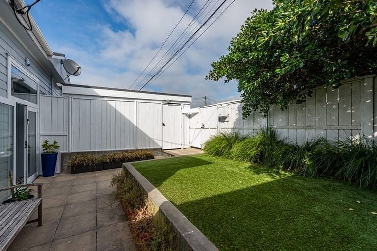 Photo of property in 73 Overtoun Terrace, Hataitai, Wellington, 6021