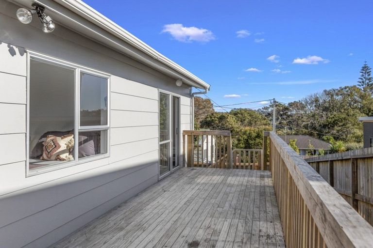 Photo of property in 2/25 Tawa Road, Te Atatu Peninsula, Auckland, 0610