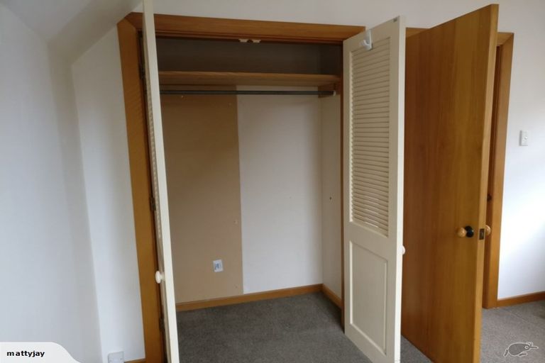 Photo of property in 2/5 Scarborough Terrace, Mount Victoria, Wellington, 6011