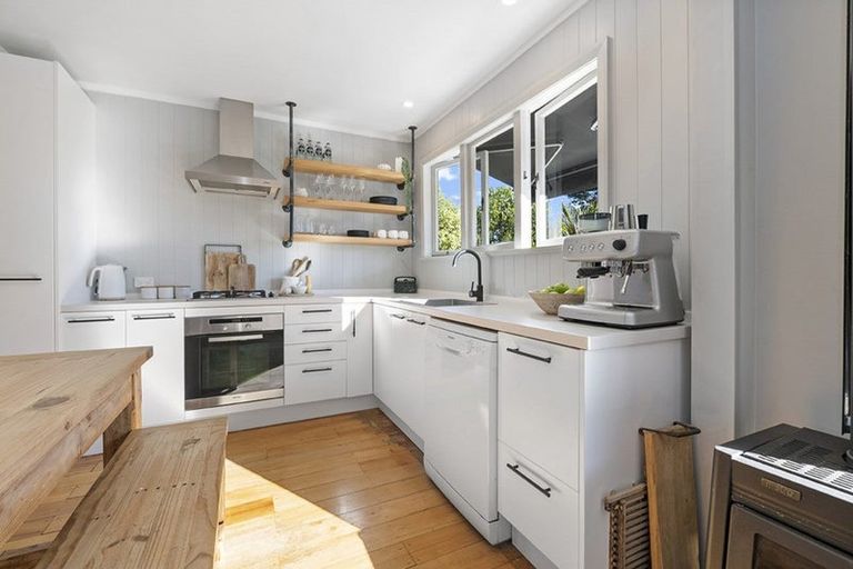 Photo of property in 12 Foster Crescent, Snells Beach, 0920