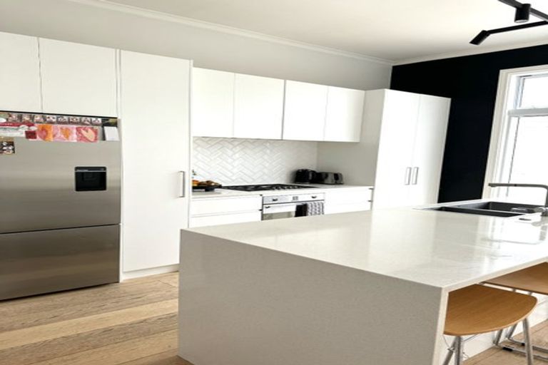 Photo of property in 23 Queen Street, Petone, Lower Hutt, 5012