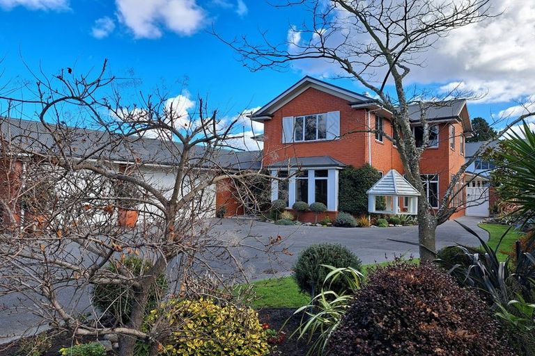 Photo of property in 11 Kereru Lane, Riccarton, Christchurch, 8011