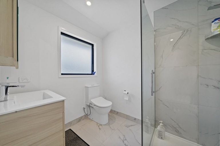 Photo of property in 2/17 Pearce Crescent, Taita, Lower Hutt, 5011