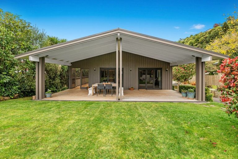 Photo of property in 5 Millar Road, Lake Okareka, Rotorua, 3076
