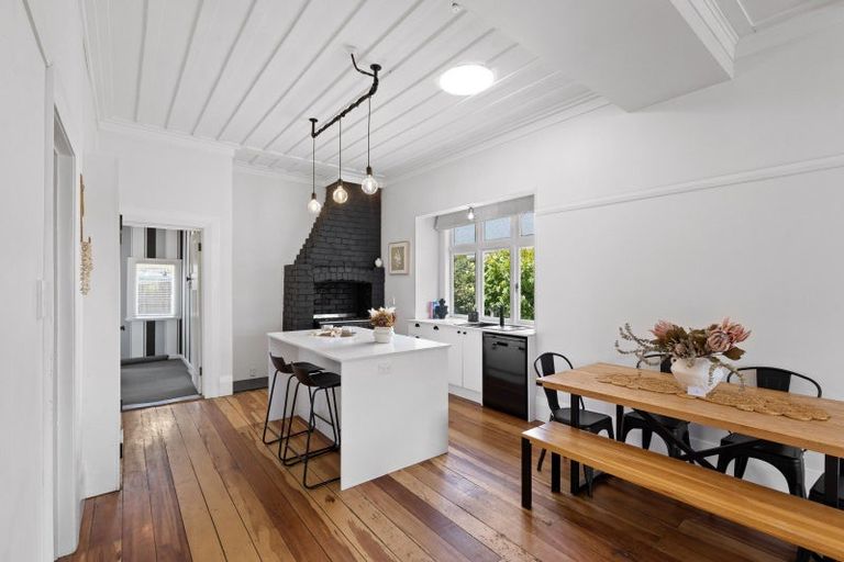 Photo of property in 932 Heaphy Terrace, Fairfield, Hamilton, 3214