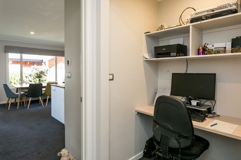 Photo of property in 75a Arataki Road, Havelock North, 4130