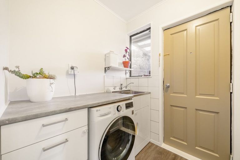 Photo of property in 57 Hartford Crescent, Totara Park, Upper Hutt, 5018