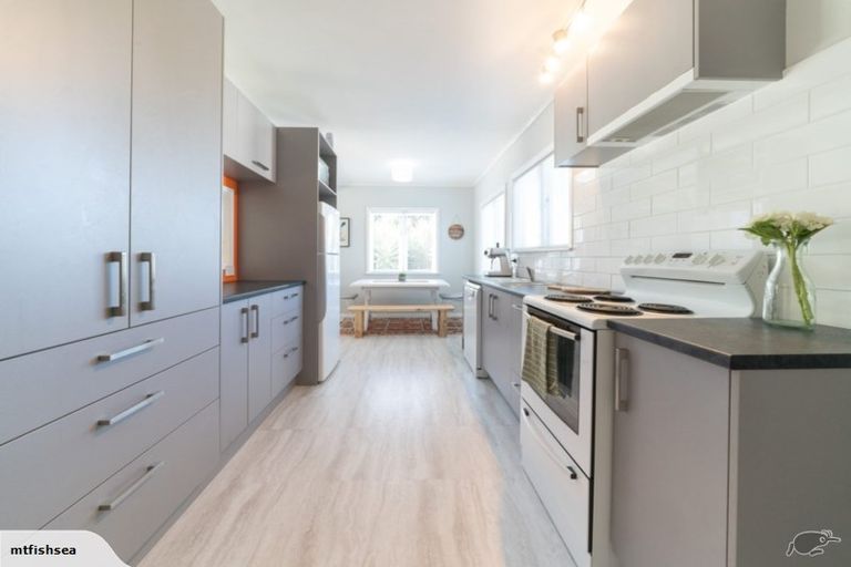 Photo of property in 2 Brown Terrace, Te Puke, 3119