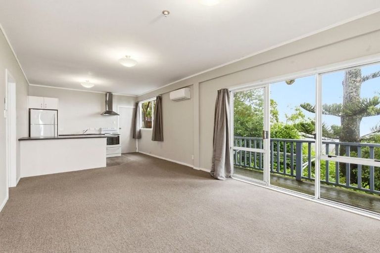 Photo of property in 10 Laurent Place, Kingston, Wellington, 6021