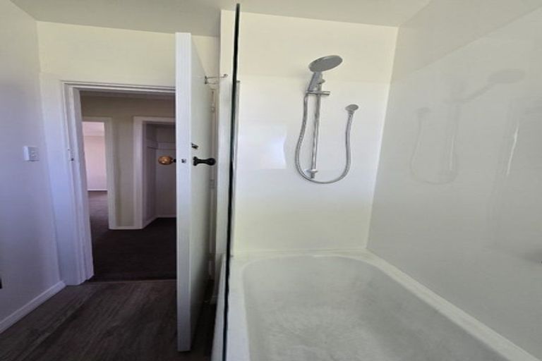 Photo of property in 37 Flay Crescent, Burnside, Christchurch, 8053