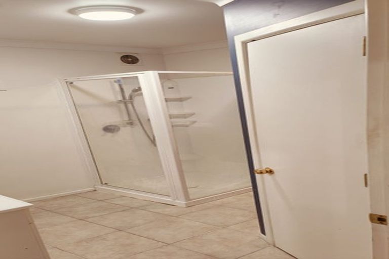 Photo of property in 40 Ruskin Road, Newlands, Wellington, 6037