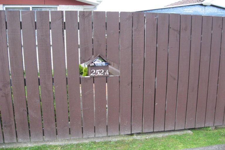 Photo of property in 252a Wellington Road, Wainuiomata, Lower Hutt, 5014