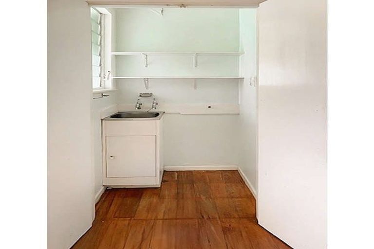 Photo of property in 2/576 Queen Street East, Levin, 5510