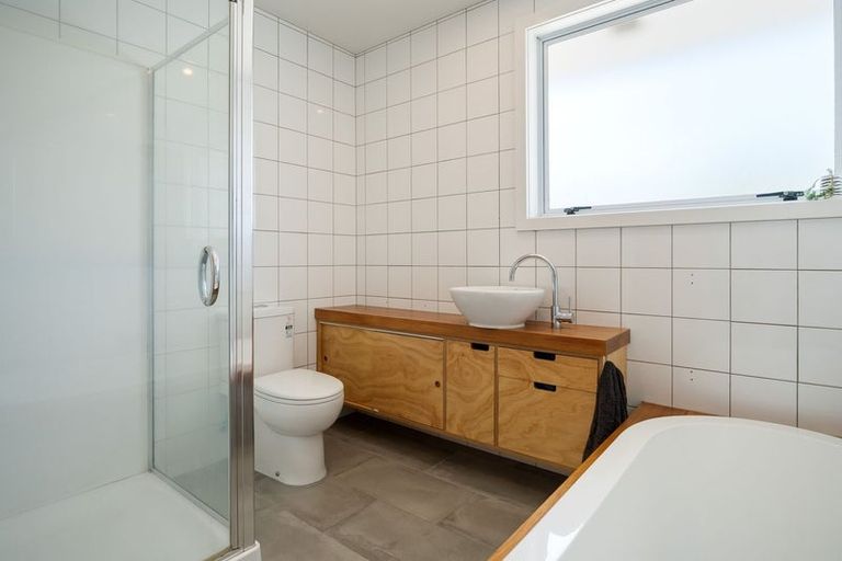 Photo of property in 17 Glenrowan Avenue, Avondale, Christchurch, 8061