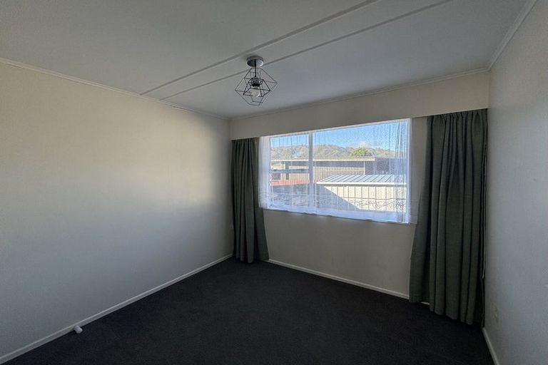 Photo of property in 21 Kendal Grove, Wainuiomata, Lower Hutt, 5014