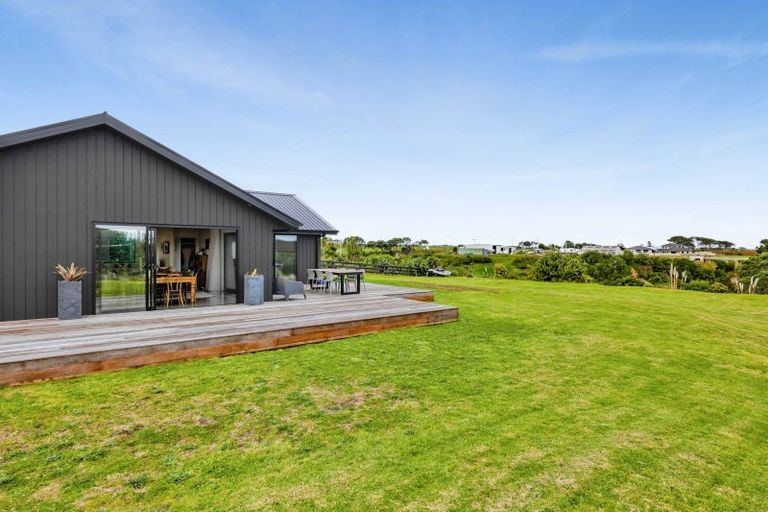 Photo of property in 2 Tasman Street, Opunake, 4616