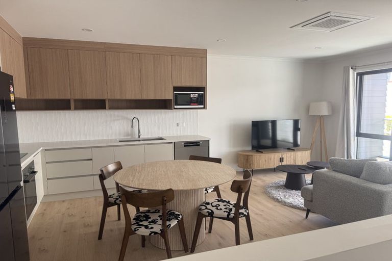 Photo of property in 143 Clarence Street, Hamilton Lake, Hamilton, 3204