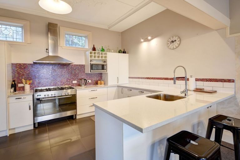 Photo of property in 70 Easther Crescent, Kew, Dunedin, 9012