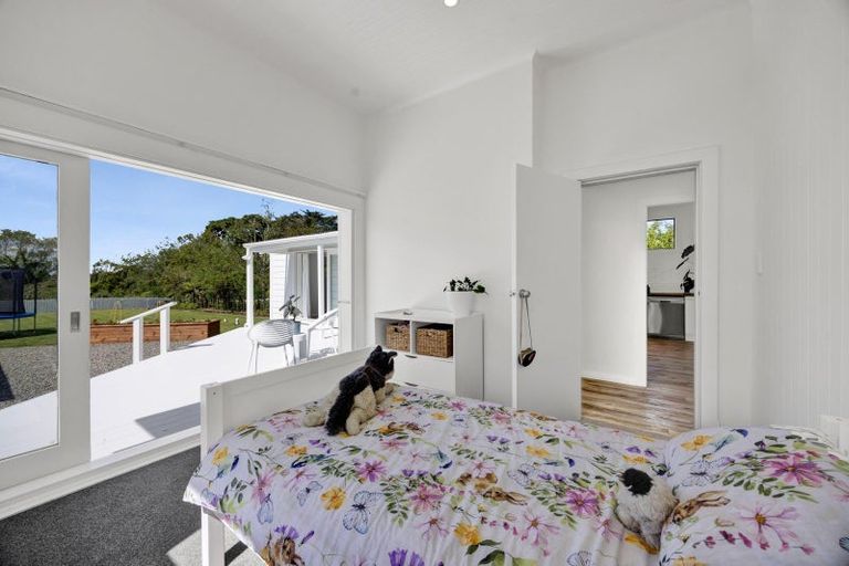 Photo of property in 13 Standish Street, Midhirst, Stratford, 4394