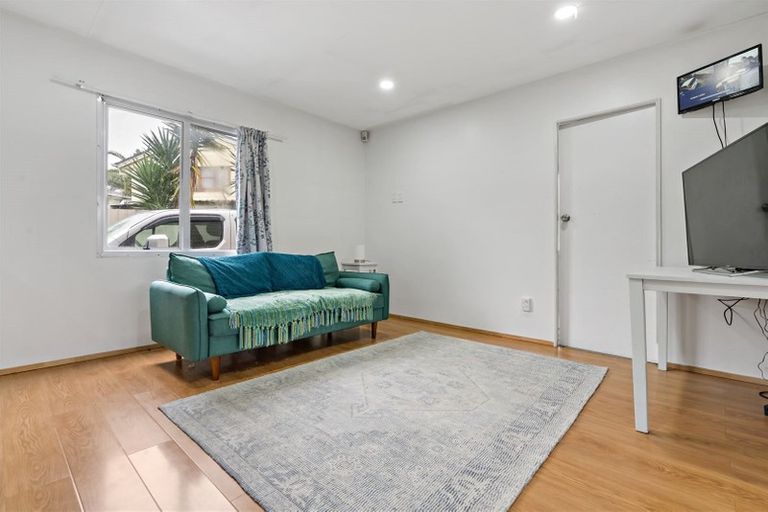 Photo of property in 13a Pershore Place, Mangere, Auckland, 2022