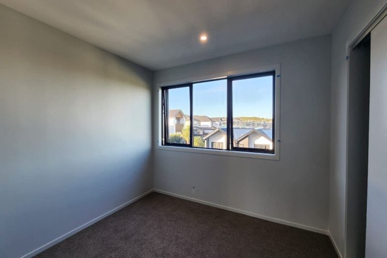 Photo of property in 12d Tikati Rise, Long Bay, Auckland, 0630